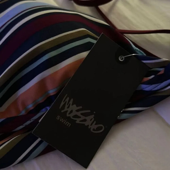 Massimo Chevron Bikini Top Size Medium NWT - Picture 5 of 6